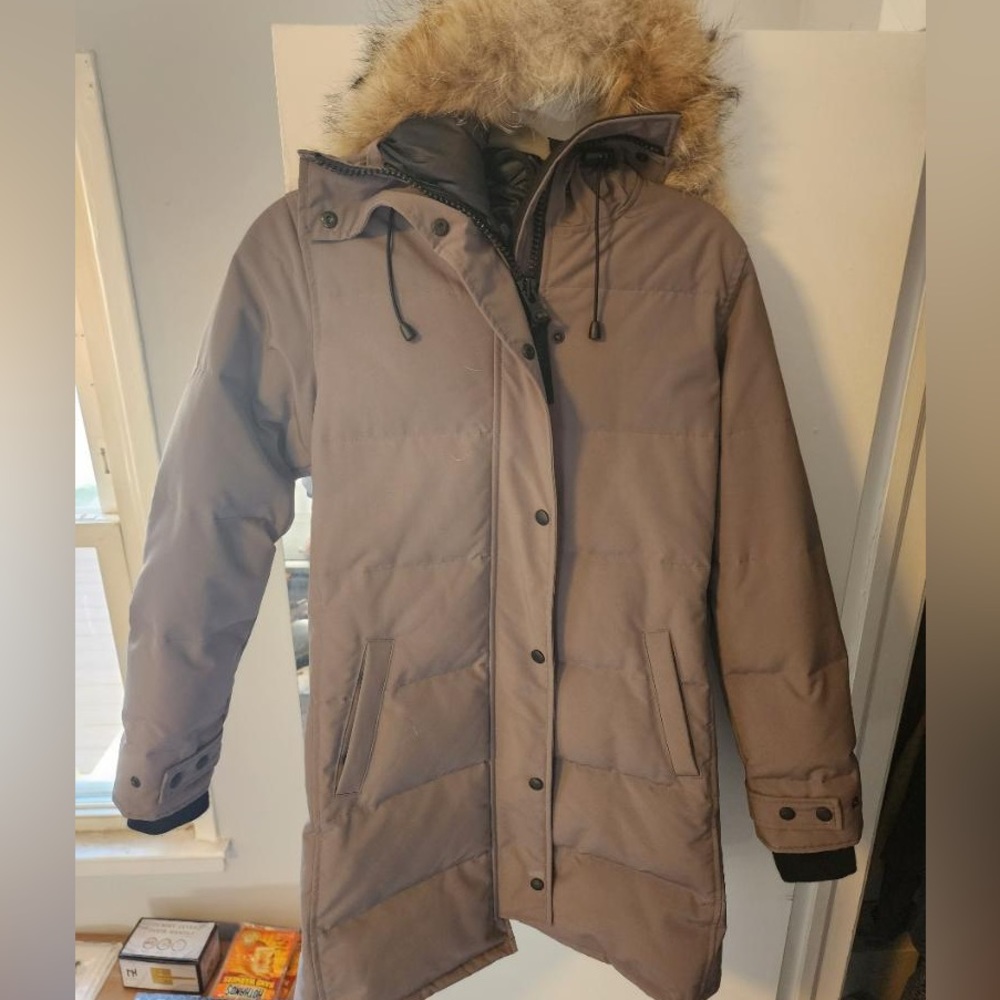 Canada goose, Kenton parka black label. Grey.